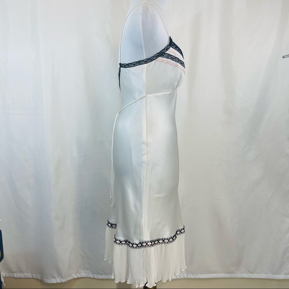 Jonquil “Dominique” ivory pink & black chemise with pleats and lace size M - Picture 3 of 8